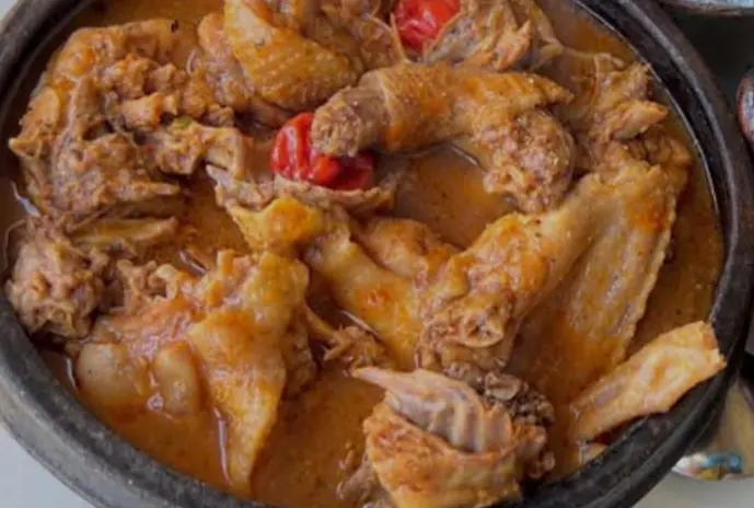 Levraifermier soupe de Pintade de la ferme d'akékoi